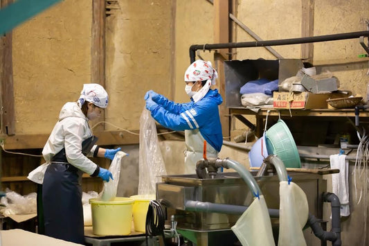 息子と一緒に仕込みしてます!